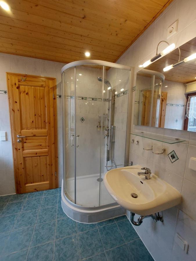 Ferienwohnung Zur Saaleaue Wettin Ngoại thất bức ảnh